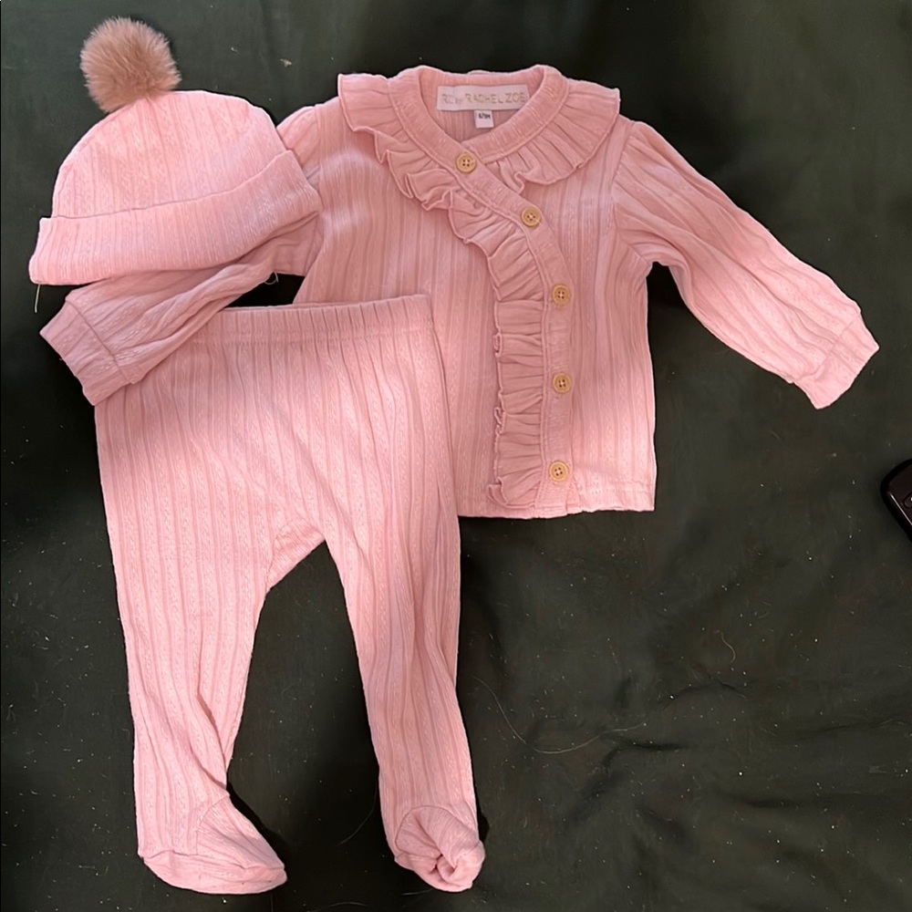 ❤️ 3 for $15. Baby Pink Knit Outfit Set with Hat